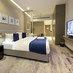 Stylish Studio In Damac Prive Canal-View Studio