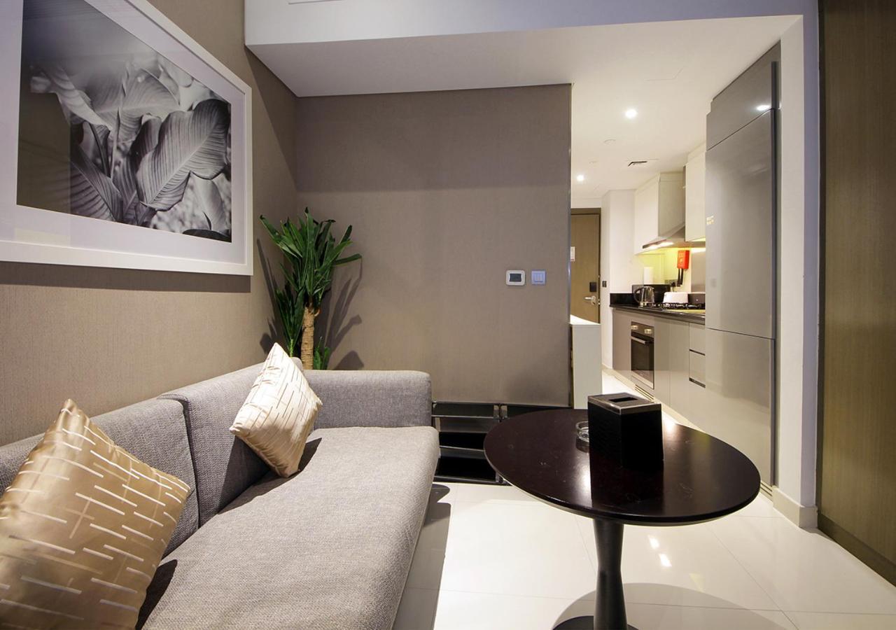 Appartement Stylish In Damac Prive Canal-view Dubai