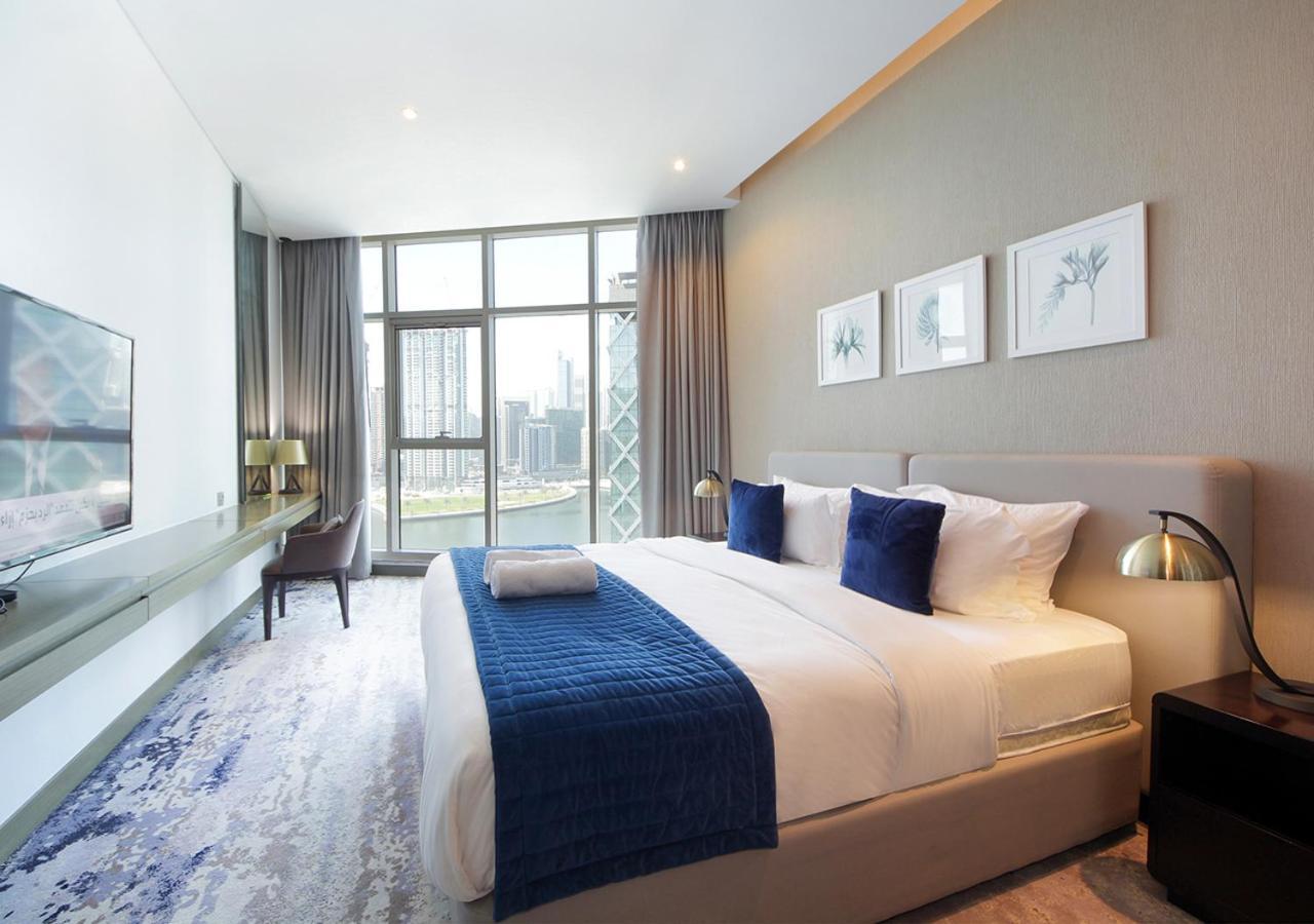 Stylish In Damac Prive Canal-view